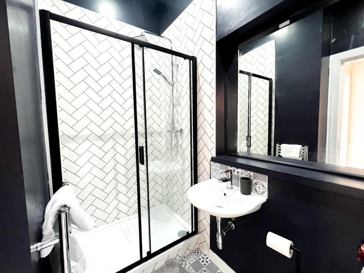 エディンバラBohemian 1Br Flat In Abbeyhillアパートメント エクステリア 写真