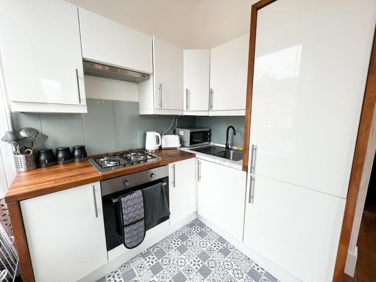 エディンバラBohemian 1Br Flat In Abbeyhillアパートメント エクステリア 写真